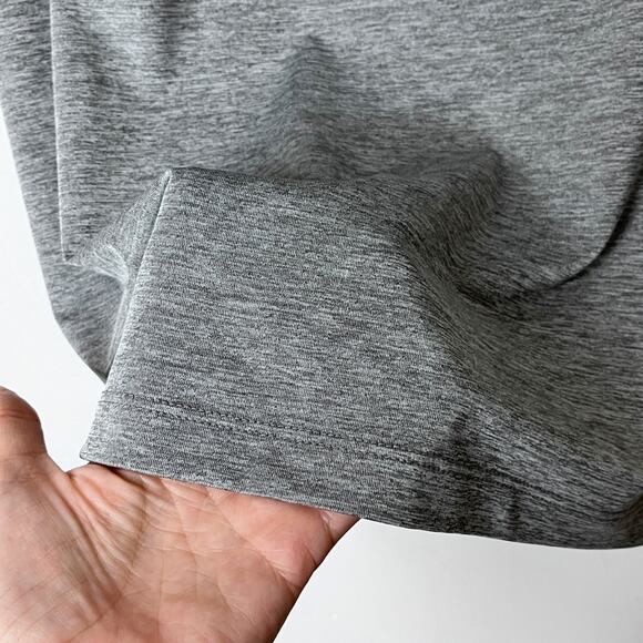 Peter Millar Men's Golf Polo Shirt L Heather Gray Short Sleeve Sport 1/4 Button - Picture 5 of 9